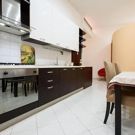 Apartamento Via Avvocata 25 Nápoles