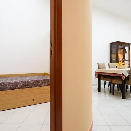 Lejlighed Via Avvocata 25