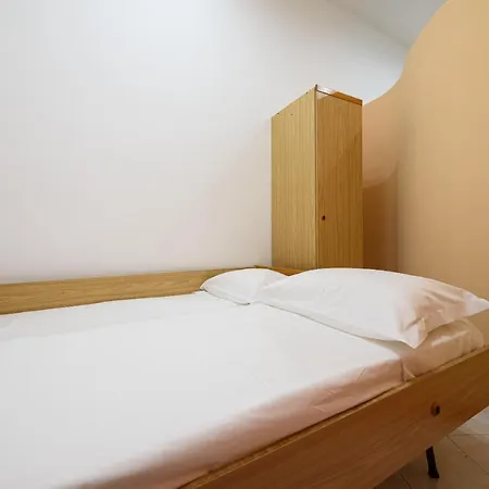 Via Avvocata 25 Apartamento